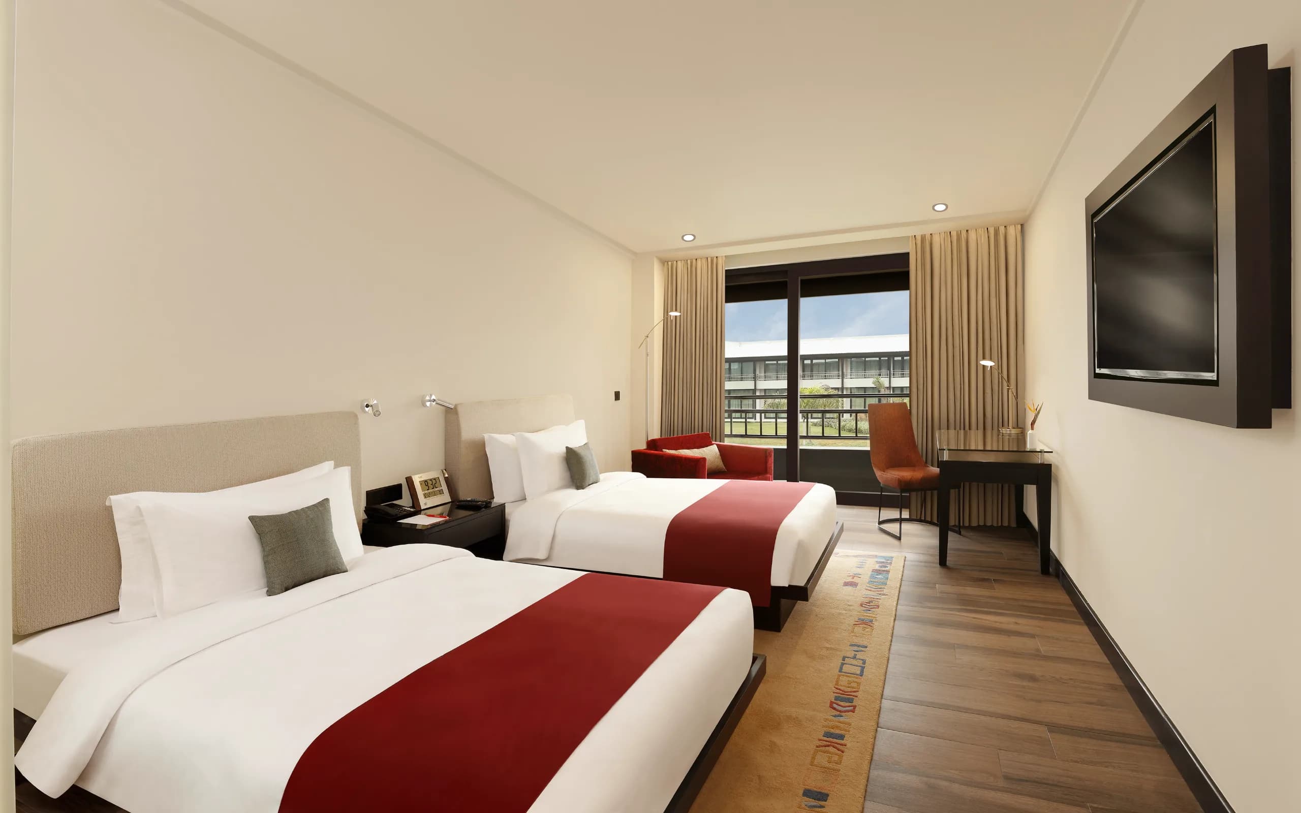 deluxe twin room in tiger palace by soaltee