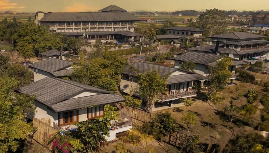 Nepal Wildlife Safari: Luxury Stays in Chitwan and Itahari