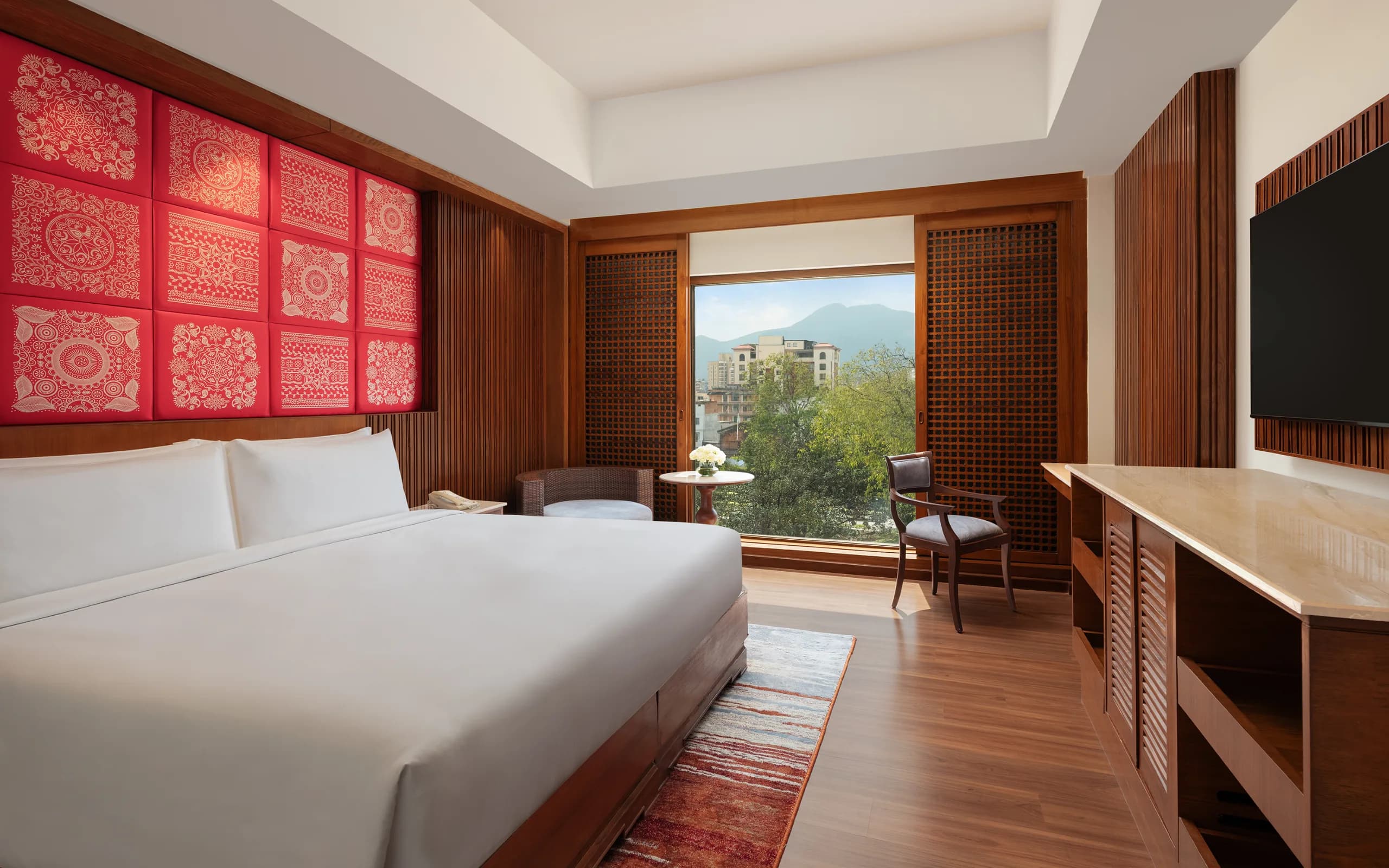 Executive Suite with Garden View